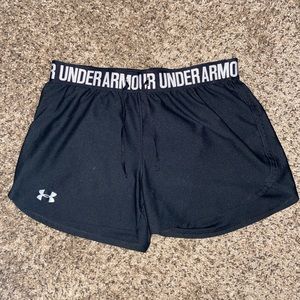 Women’s Black and White Under Armour Play Up Shorts Size XS